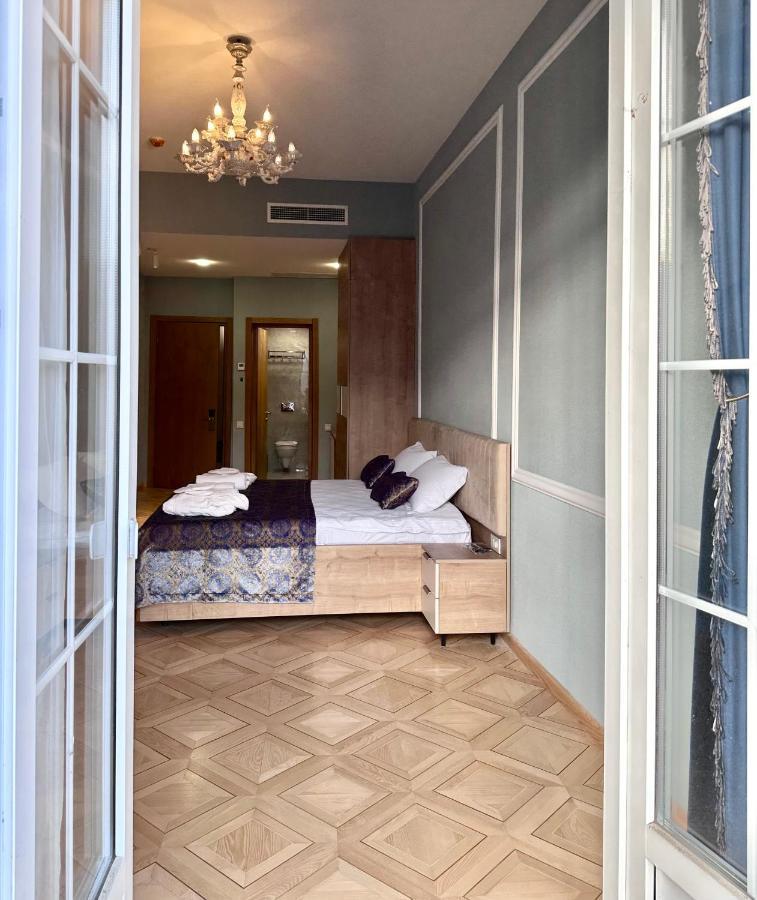 Hotel Embassy Τυφλίδα Εξωτερικό φωτογραφία