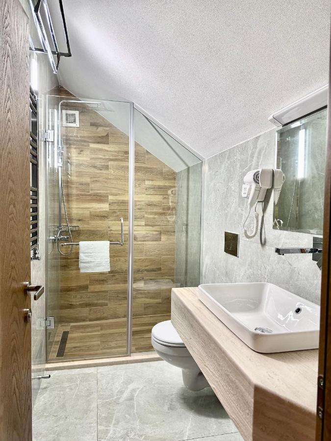 Hotel Embassy Τυφλίδα Εξωτερικό φωτογραφία