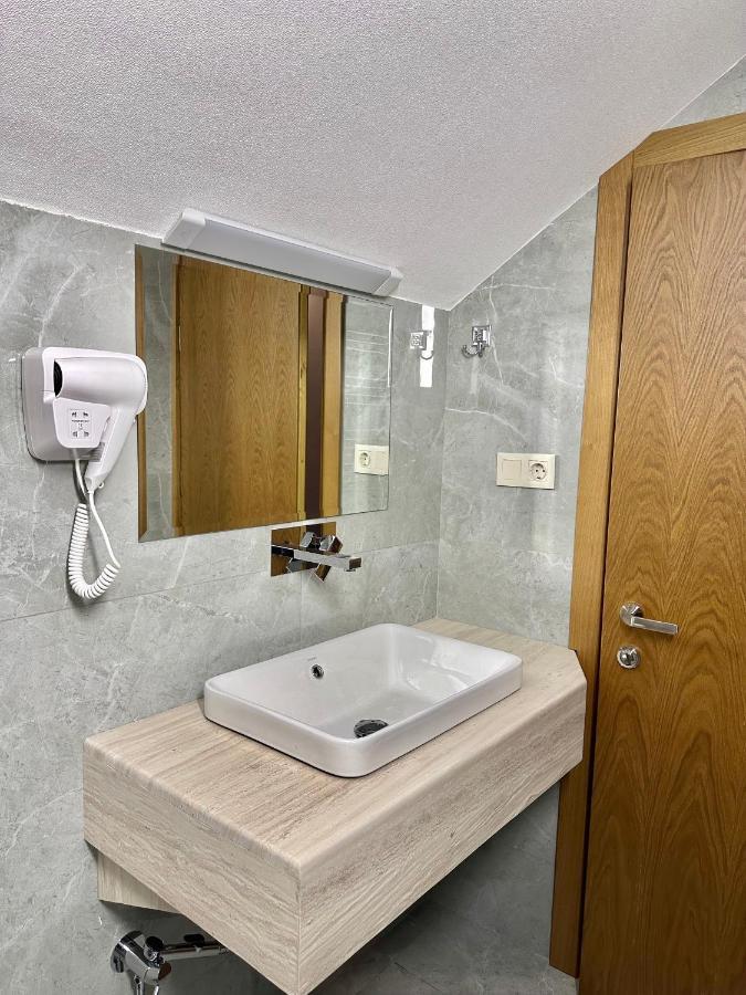 Hotel Embassy Τυφλίδα Εξωτερικό φωτογραφία