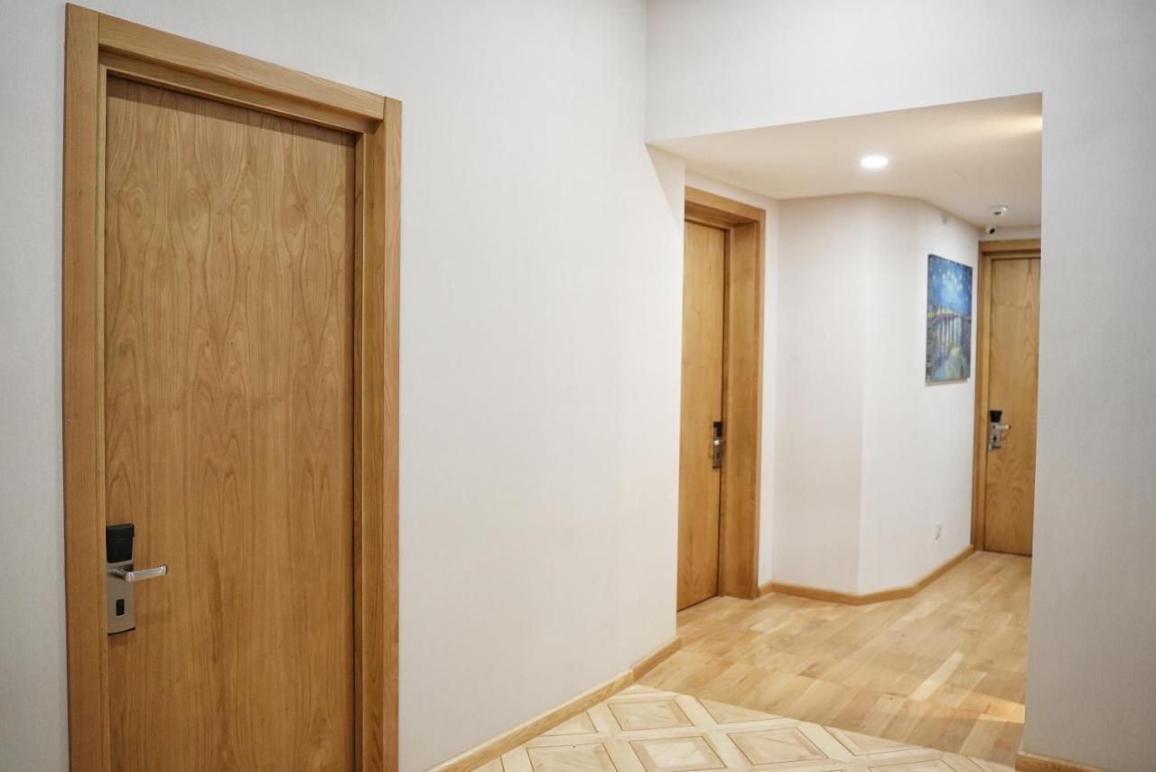 Hotel Embassy Τυφλίδα Εξωτερικό φωτογραφία