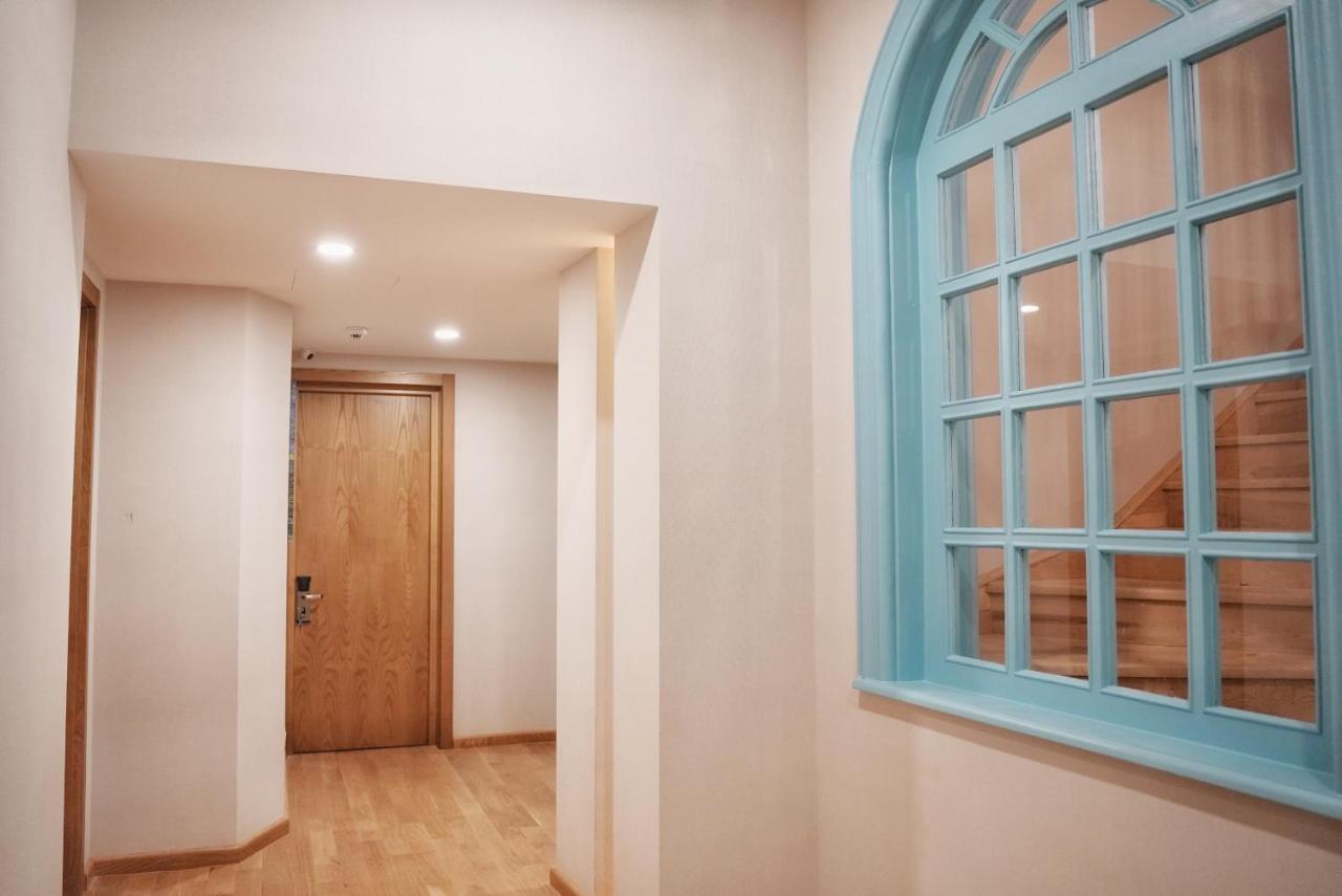Hotel Embassy Τυφλίδα Εξωτερικό φωτογραφία